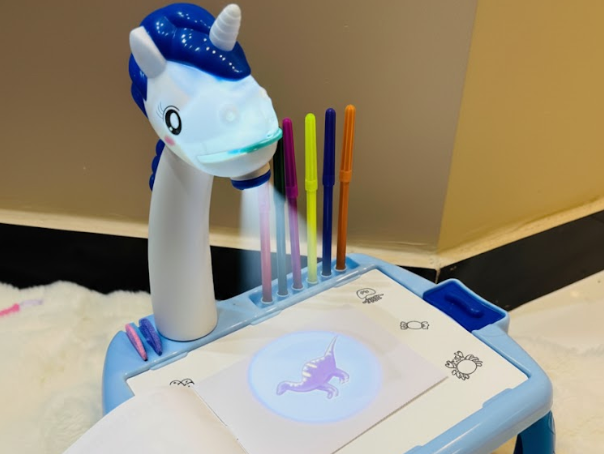 Complete Art Kit: Unicorn Projector Sketcher with Markers & Book